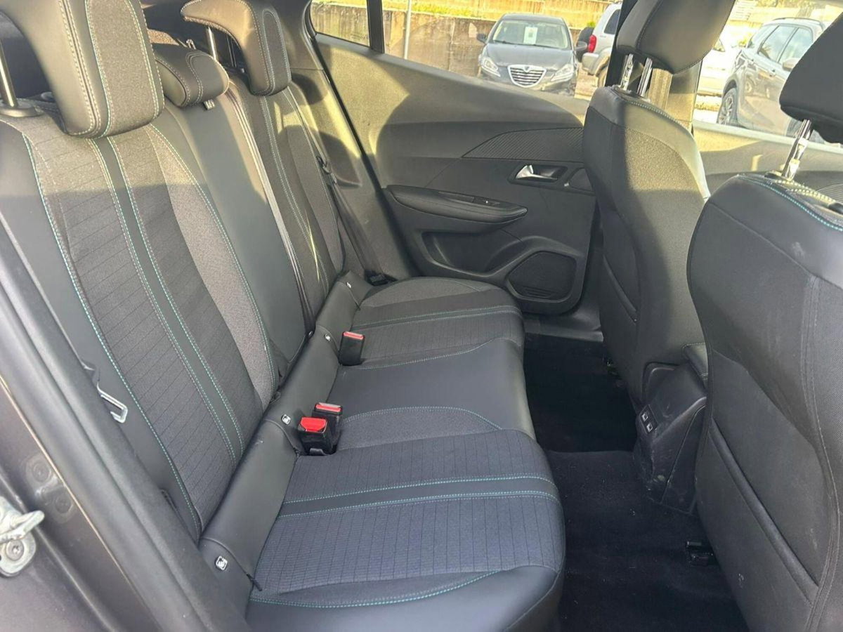 Peugeot 2008 PureTech 100 S&S Allure Pack (6)