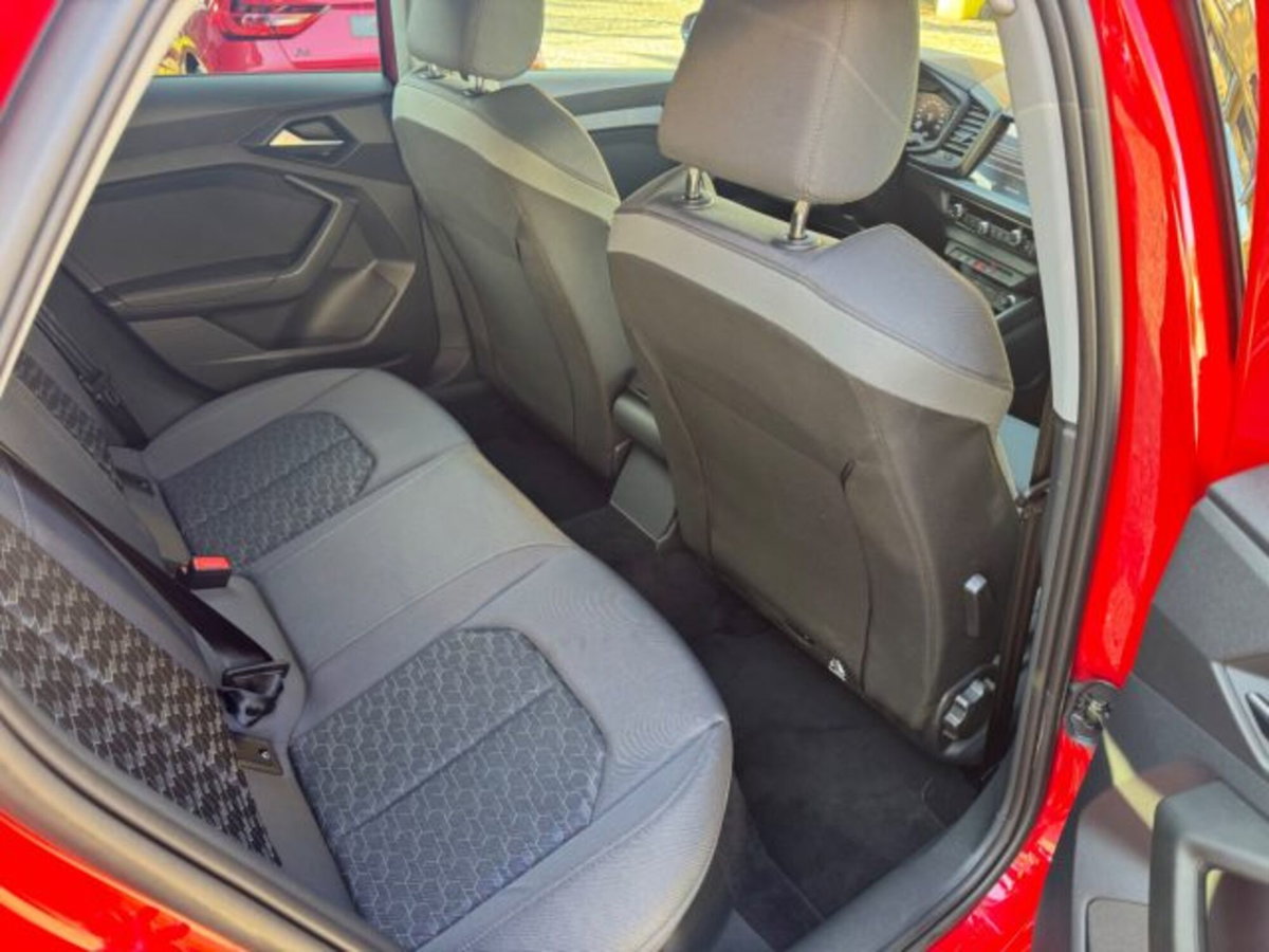 Audi A1 Sportback Sportback 25 1.0 tfsi Business (19)