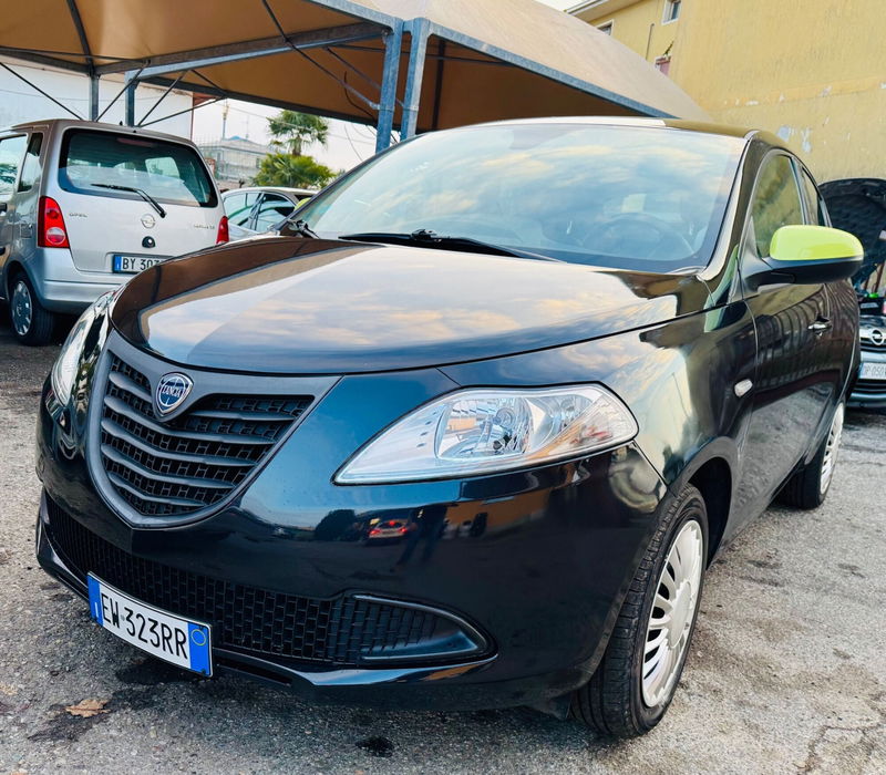 Lancia Ypsilon 1.2 69 CV 5 porte Platinum