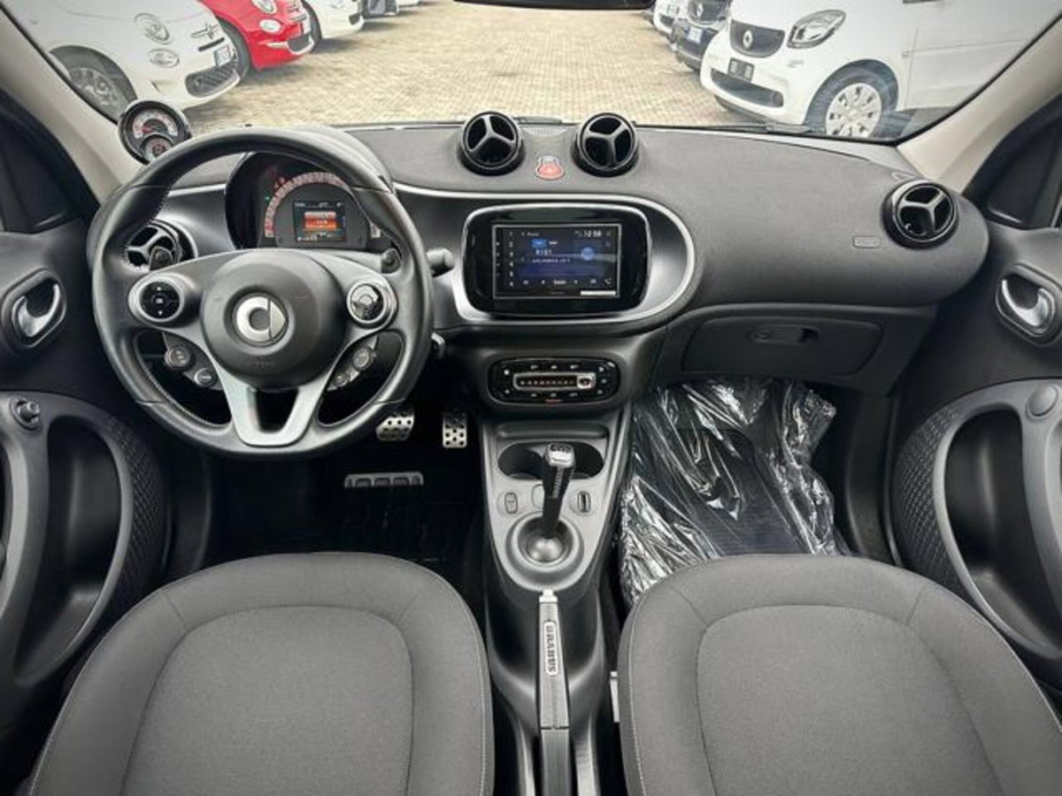 smart forfour forfour 90 0.9 Turbo twinamic Brabus Style (8)