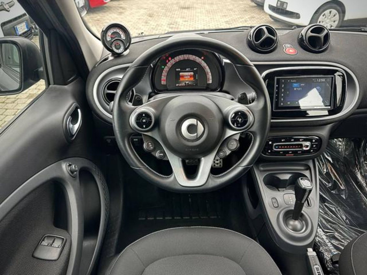 smart forfour forfour 90 0.9 Turbo twinamic Brabus Style (9)
