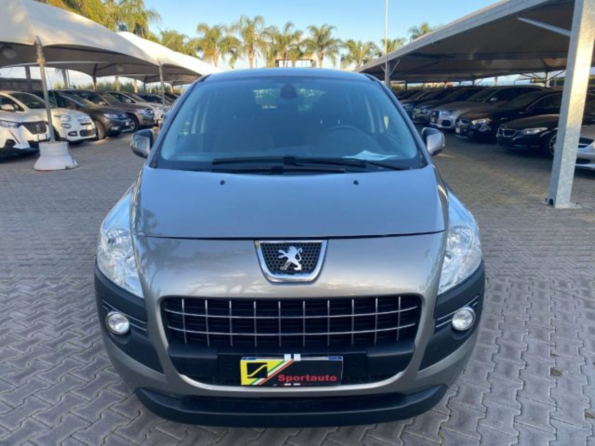Peugeot 3008 1.6 HDi 115CV Business (11)