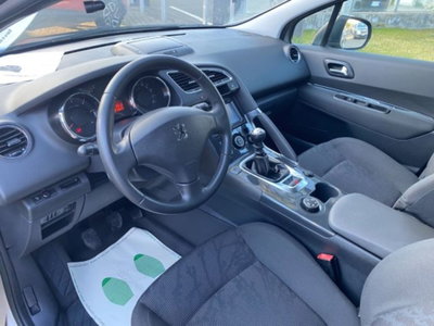 Peugeot 3008 1.6 HDi 115CV Business (5)