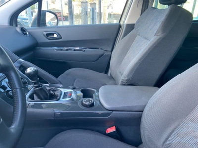 Peugeot 3008 1.6 HDi 115CV Business (7)