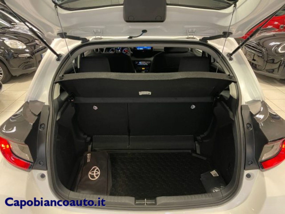 Toyota Yaris Cross 1.5 Hybrid 5p. E-CVT Active (15)