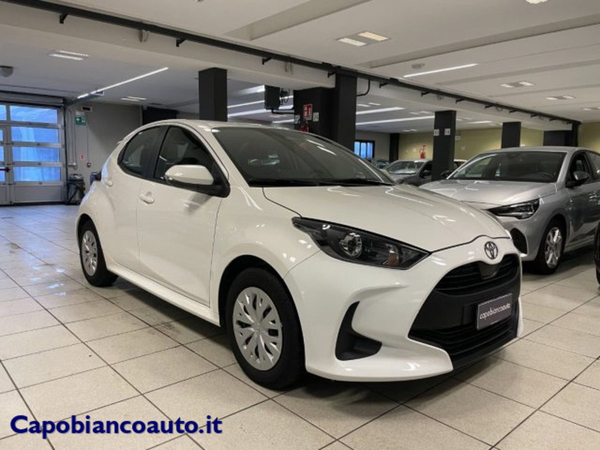 Toyota Yaris Cross 1.5 Hybrid 5p. E-CVT Active (3)
