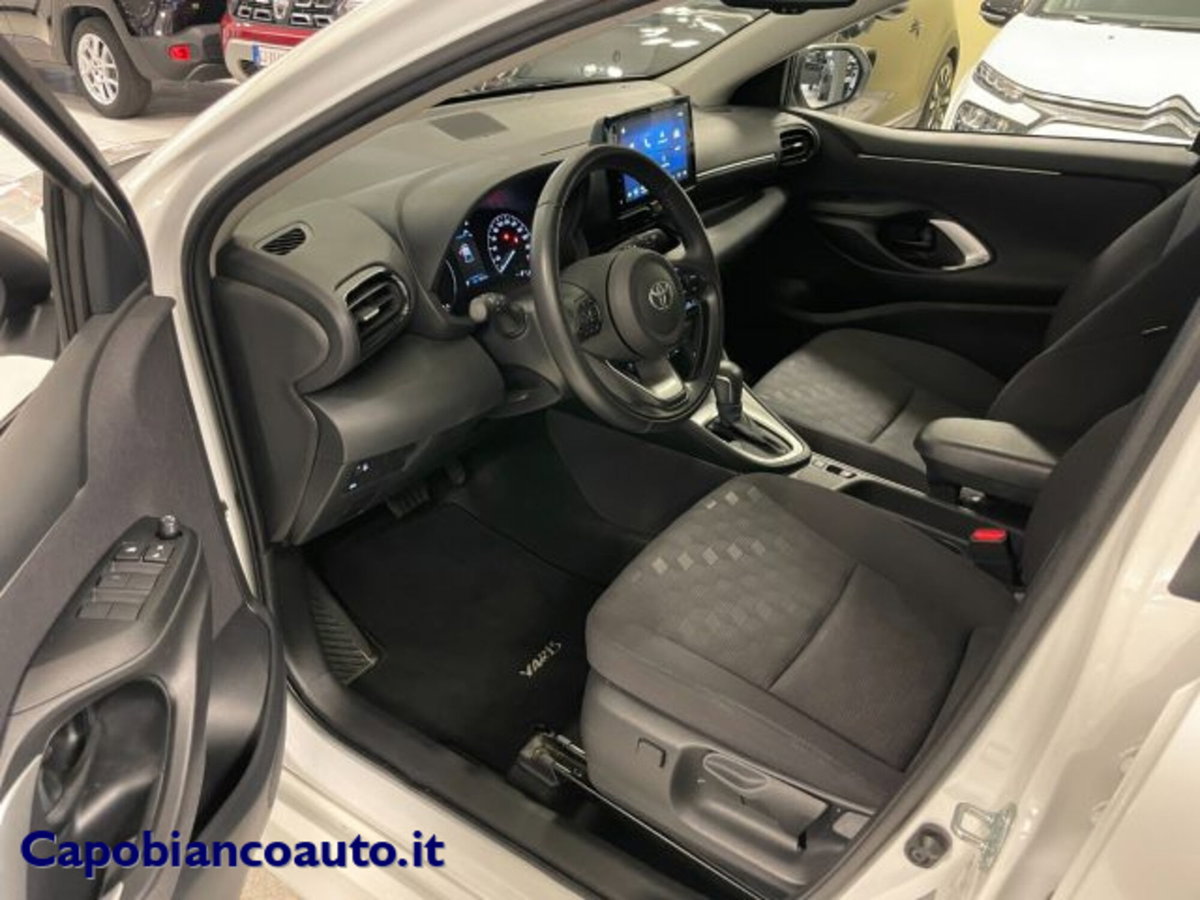Toyota Yaris Cross 1.5 Hybrid 5p. E-CVT Active (7)