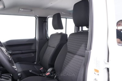 Suzuki Jimny 1.5 5MT Top (10)