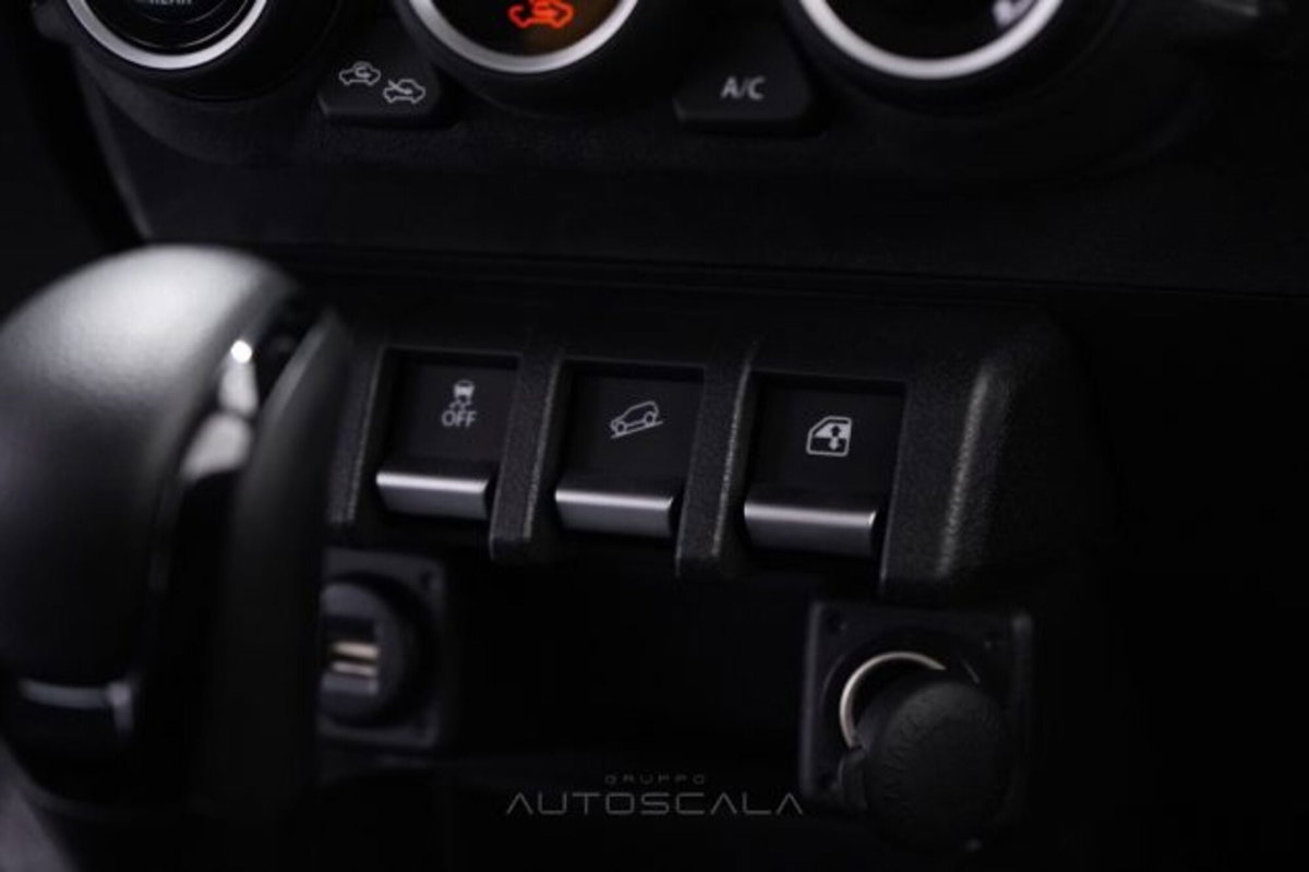 Suzuki Jimny 1.5 5MT Top (20)