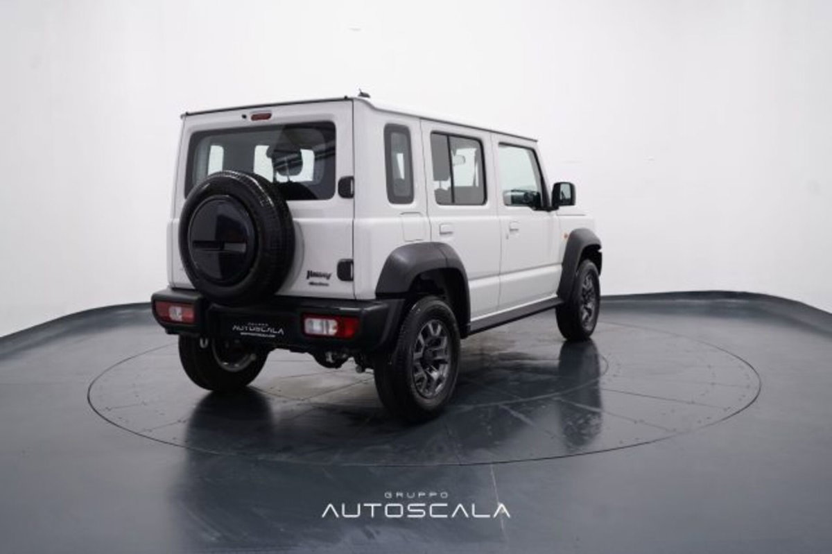 Suzuki Jimny 1.5 5MT Top (6)