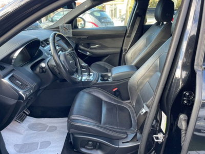 Jaguar E-Pace 2.0D 180 CV AWD aut. R-Dynamic SE (7)