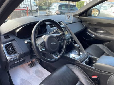 Jaguar E-Pace 2.0D 180 CV AWD aut. R-Dynamic SE (8)