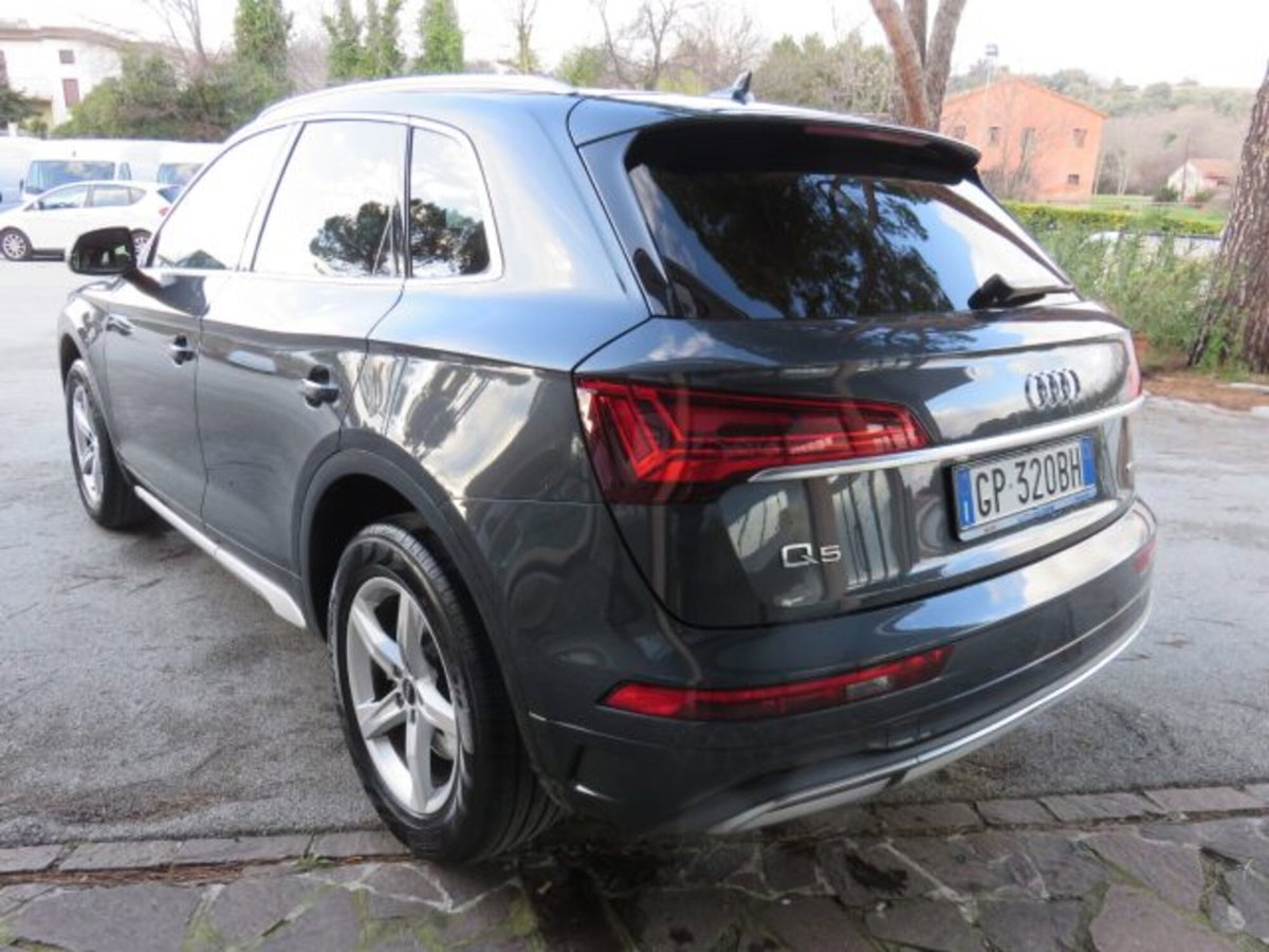 Audi Q5 40 TDI 204 CV quattro S tronic Business (3)