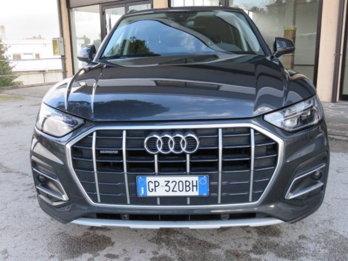 Audi Q5 40 TDI 204 CV quattro S tronic Business (6)