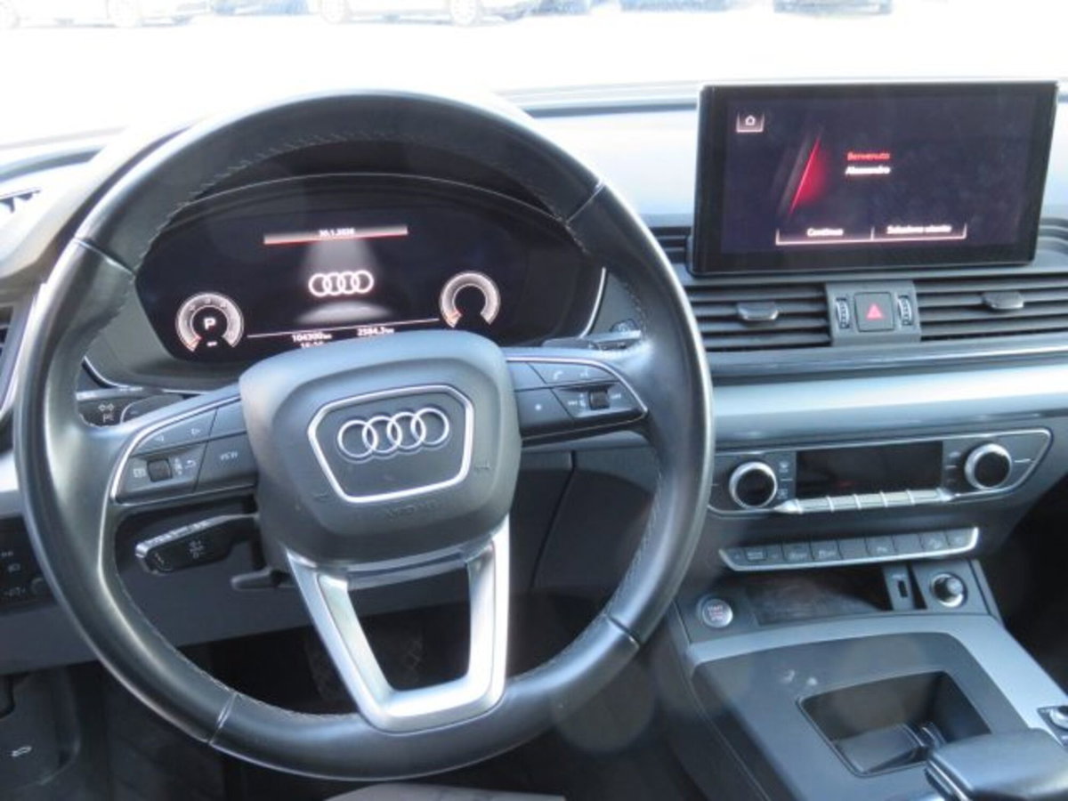Audi Q5 40 TDI 204 CV quattro S tronic Business (8)