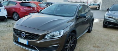 Volvo V60 Cross Country D3 Business usata