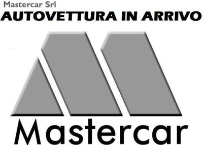 Volvo XC40 T3 Momentum Pro usata