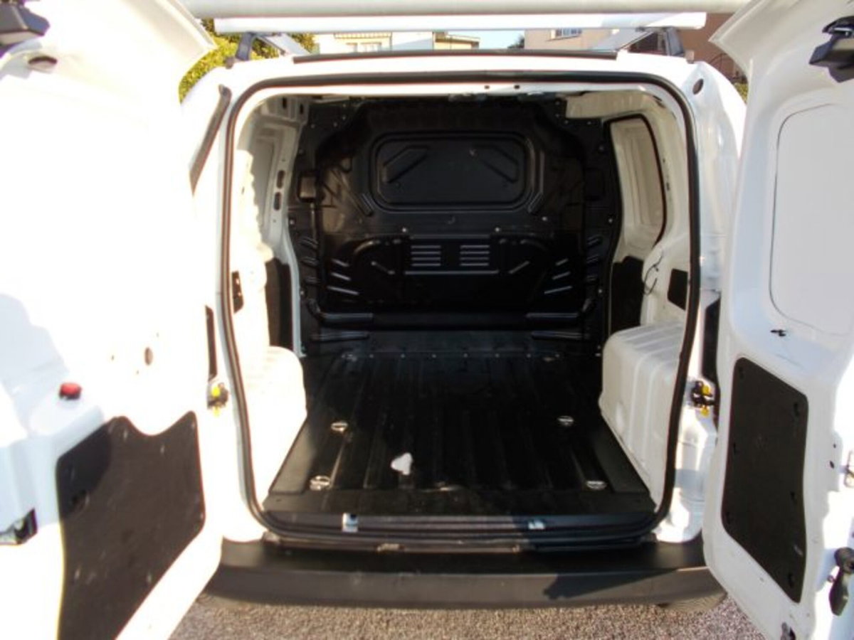 Fiat Fiorino Furgone cargo 1.3 mjt 95cv SX (13)