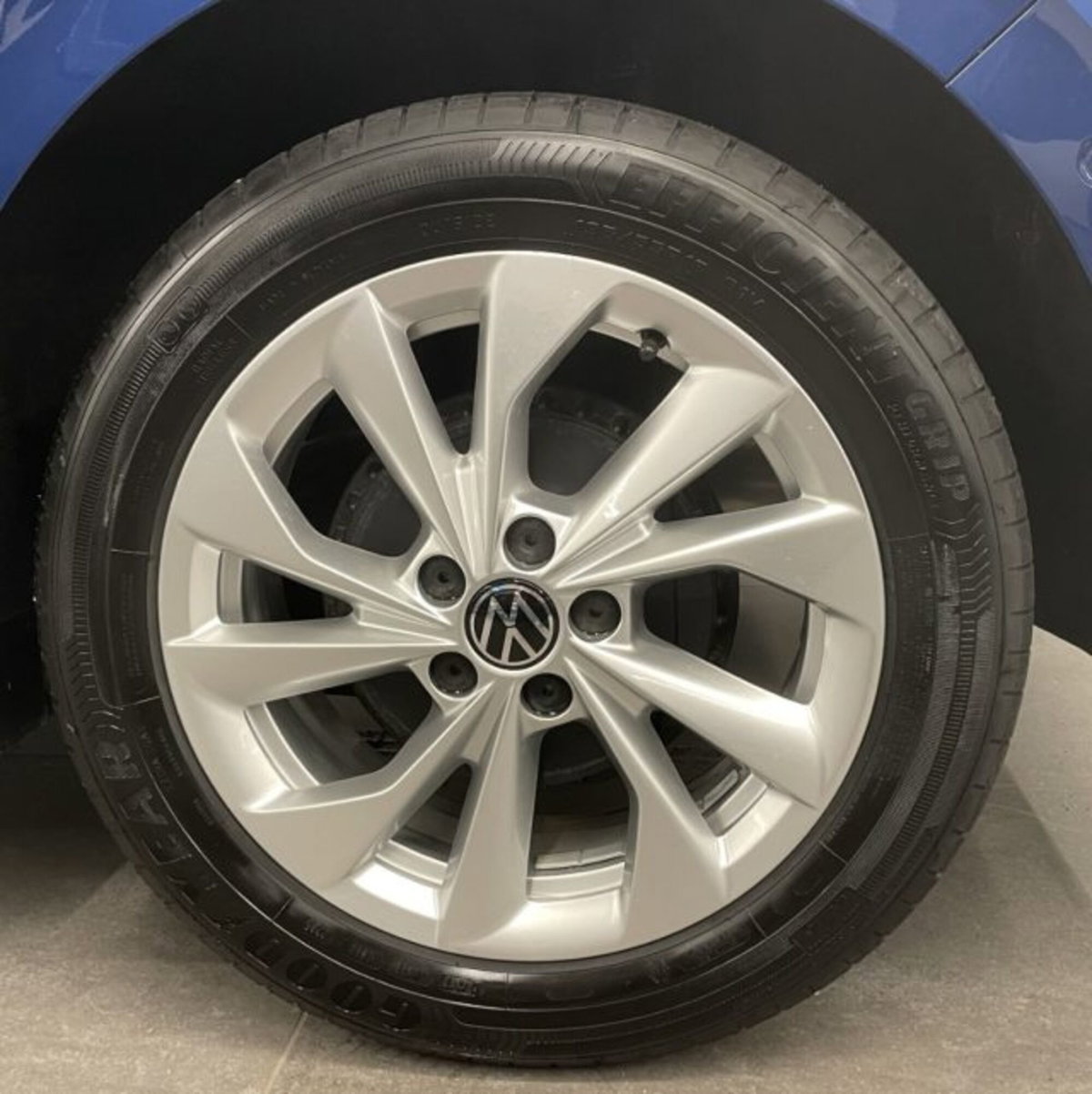Volkswagen Polo 1.0 tsi Style 95cv dsg (18)