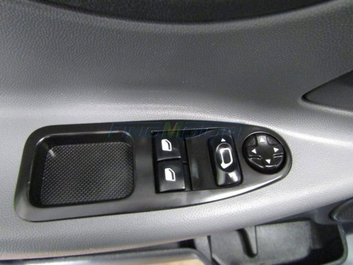Fiat Scudo Furgone 2.0 MJT PC Panorama Executive 5 posti (M1) (11)
