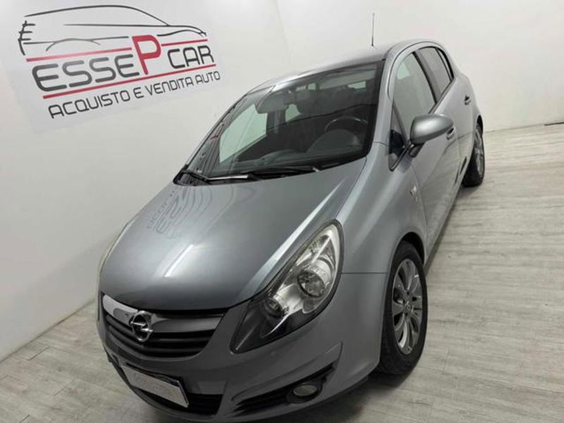 Opel Corsa 1.2 5 porte Cosmo