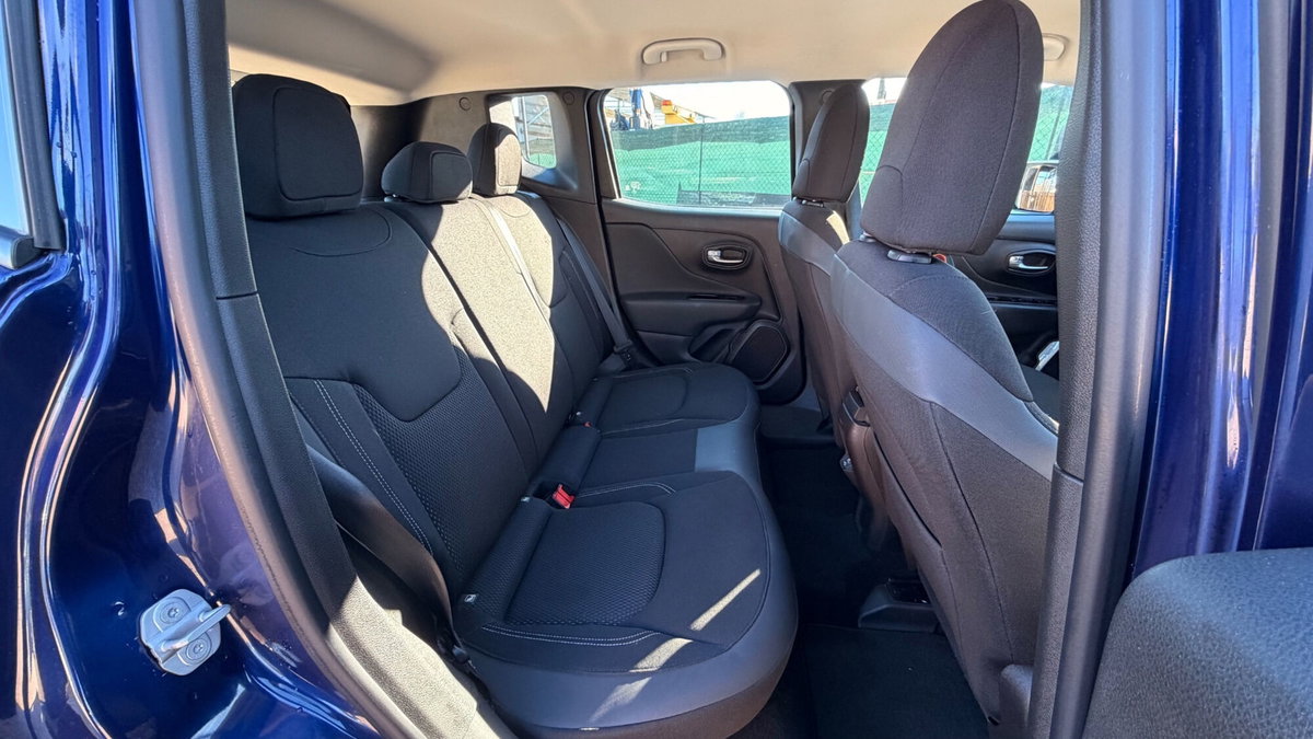 Jeep Renegade 1.3 T4 DDCT 80th Anniversary (18)