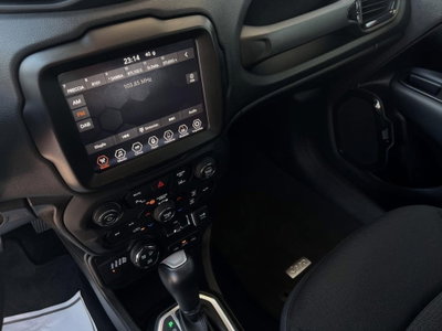 Jeep Renegade 1.3 T4 190CV PHEV 4xe AT6 Limited (10)