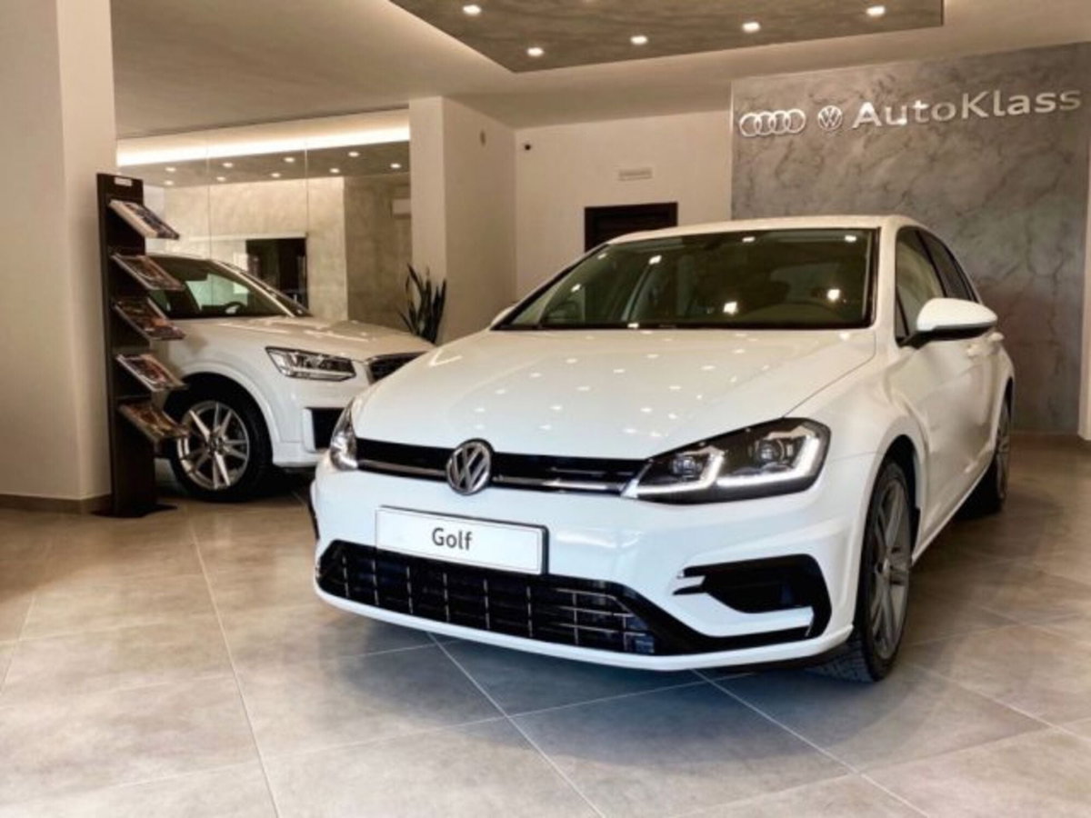 Volkswagen Golf 1.4 TGI 5p. Trendline BlueMotion (2)