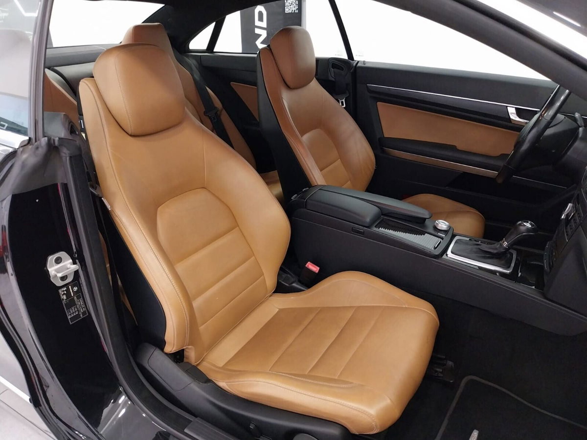 Mercedes-Benz Classe E 250 CDI BlueEFFICIENCY Avantgarde (11)
