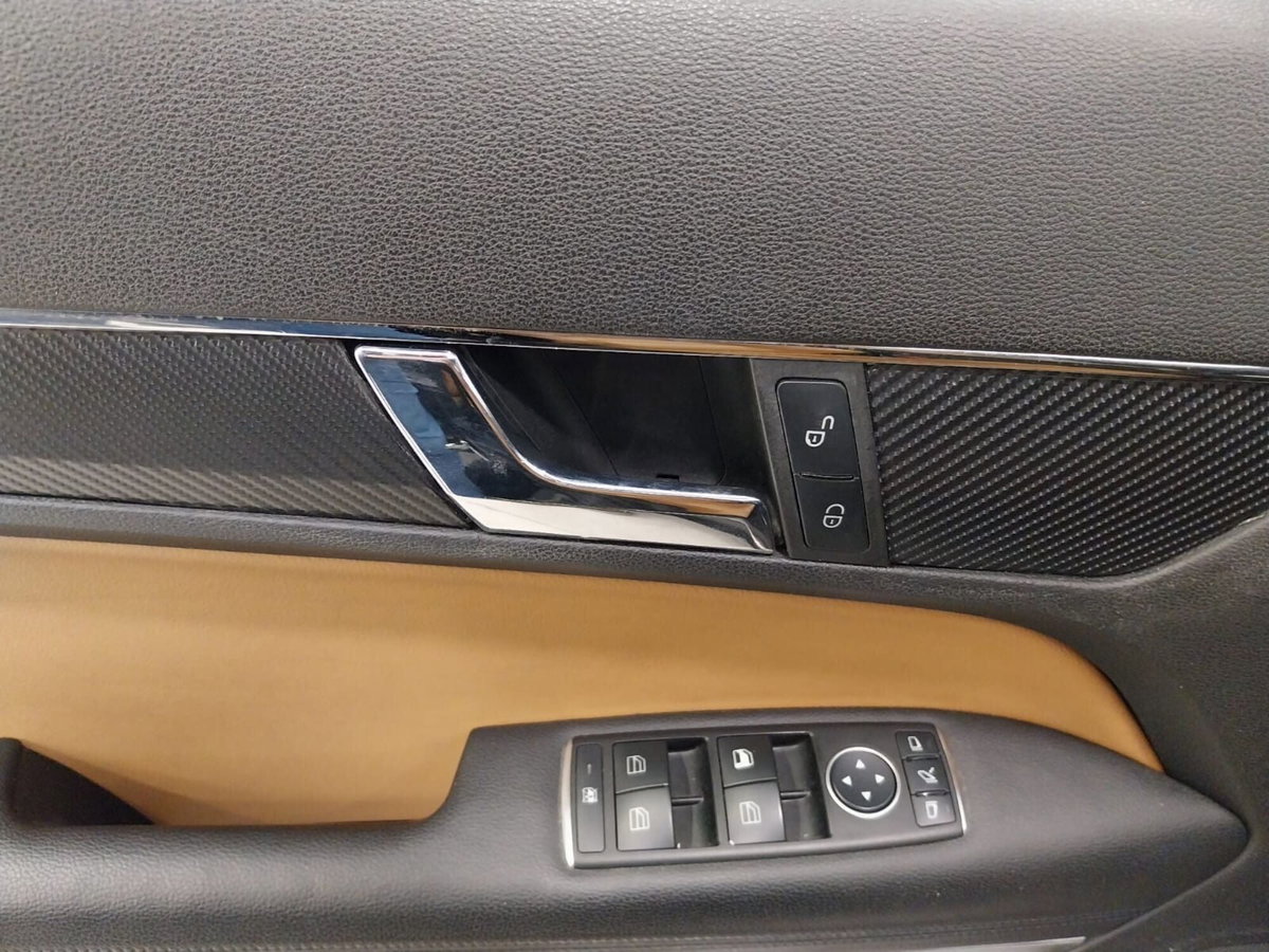 Mercedes-Benz Classe E 250 CDI BlueEFFICIENCY Avantgarde (16)