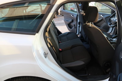 Ford Focus Station Wagon 1.6 TDCi 115 CV SW (11)