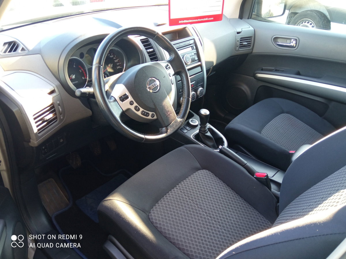 Nissan X-Trail 2.0 dCi 150CV SE (10)