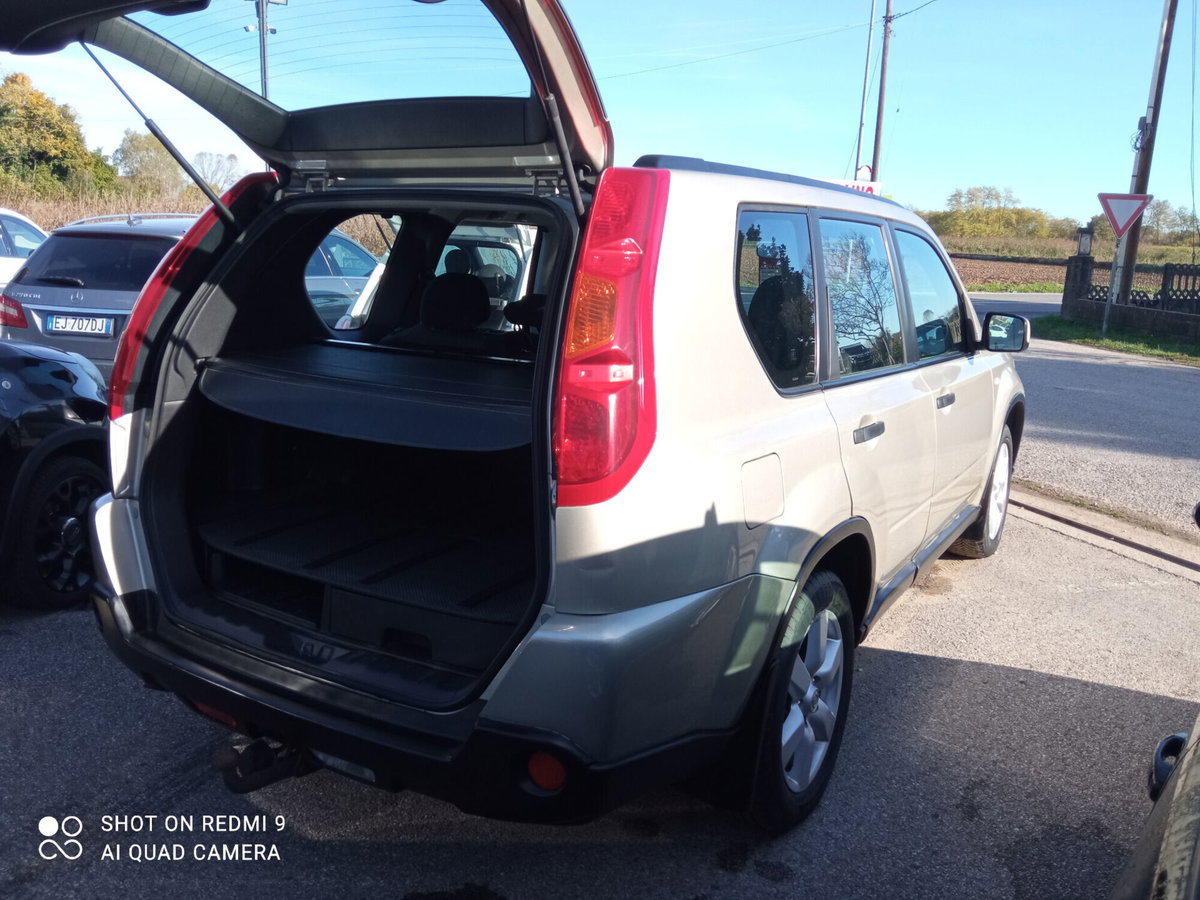 Nissan X-Trail 2.0 dCi 150CV SE (6)