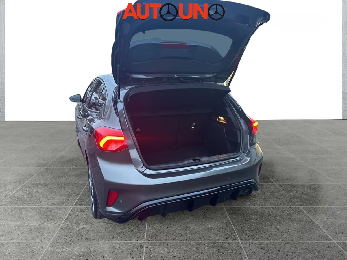 Ford Focus 2.3 EcoBoost 280 CV 5p. ST (10)
