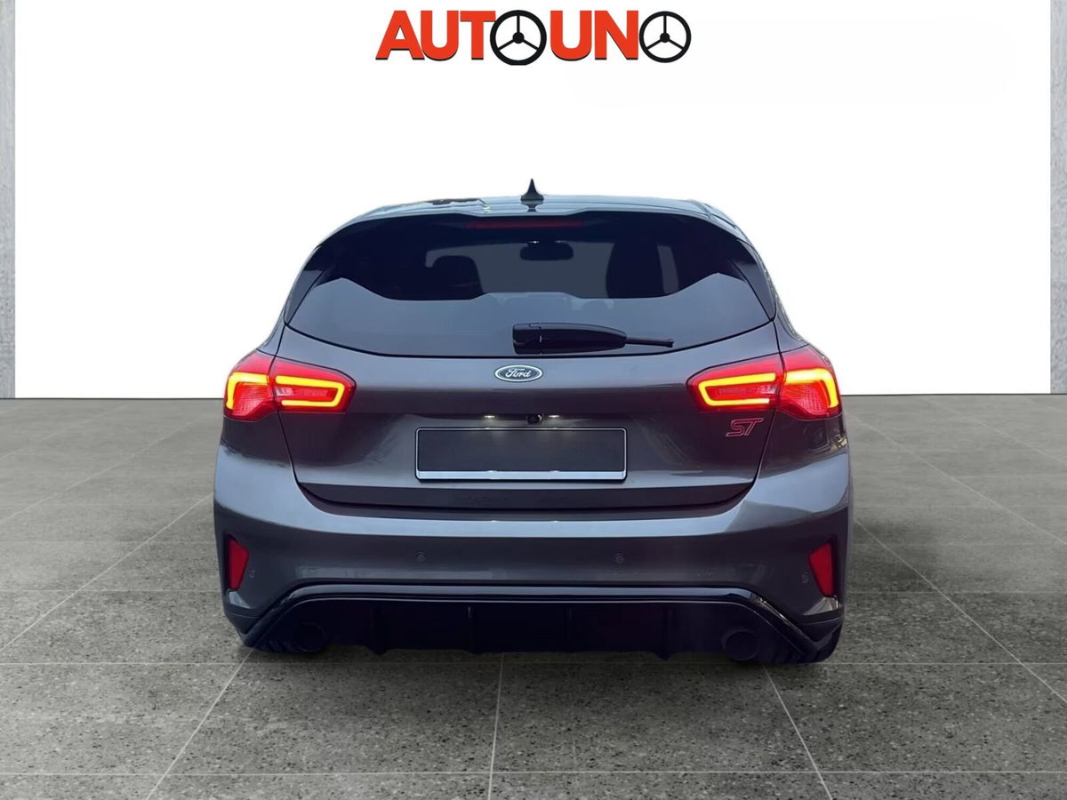 Ford Focus 2.3 EcoBoost 280 CV 5p. ST (14)