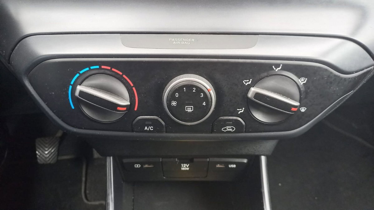 Hyundai i20 1.2 MPI MT GPL ConnectLine (13)