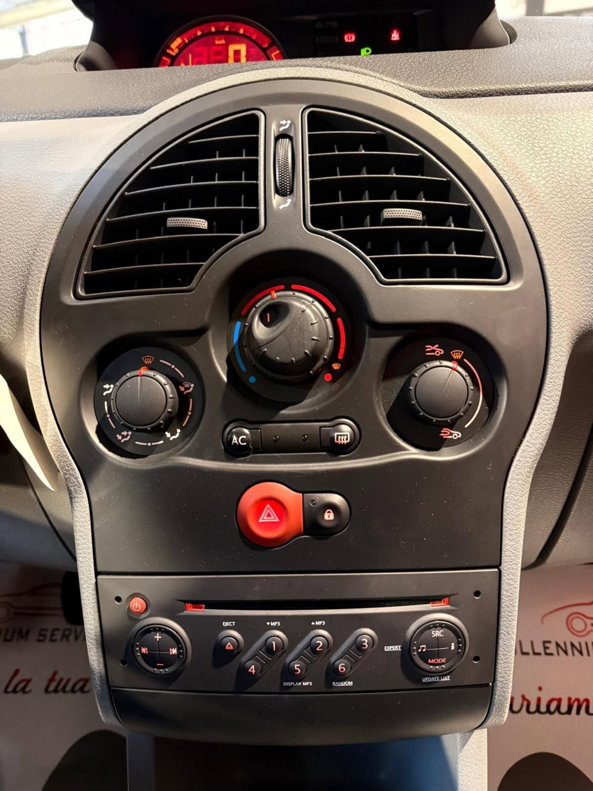 Renault Grand Modus 1.2 16V Live (18)