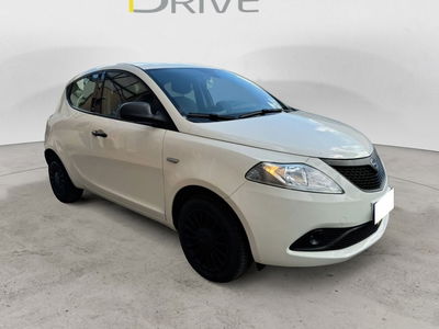 Lancia Ypsilon 1.2 69 CV 5 porte Elefantino Blu usata