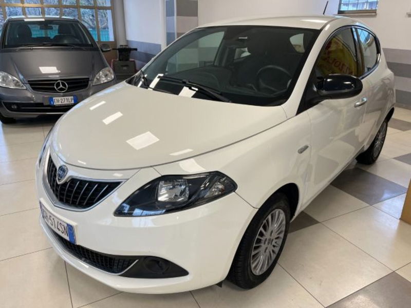 Lancia Ypsilon 1.0 FireFly 5 porte S&S Hybrid Gold Plus
