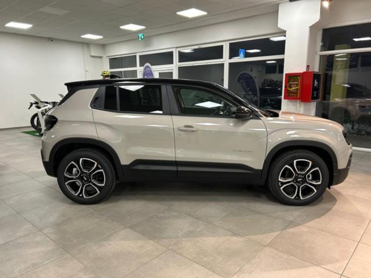 Jeep Avenger 1.2 turbo Summit fwd 100cv (4)
