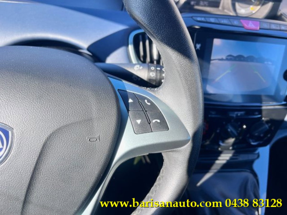Lancia Ypsilon 1.0 FireFly 5 porte S&S Hybrid Gold Plus (6)