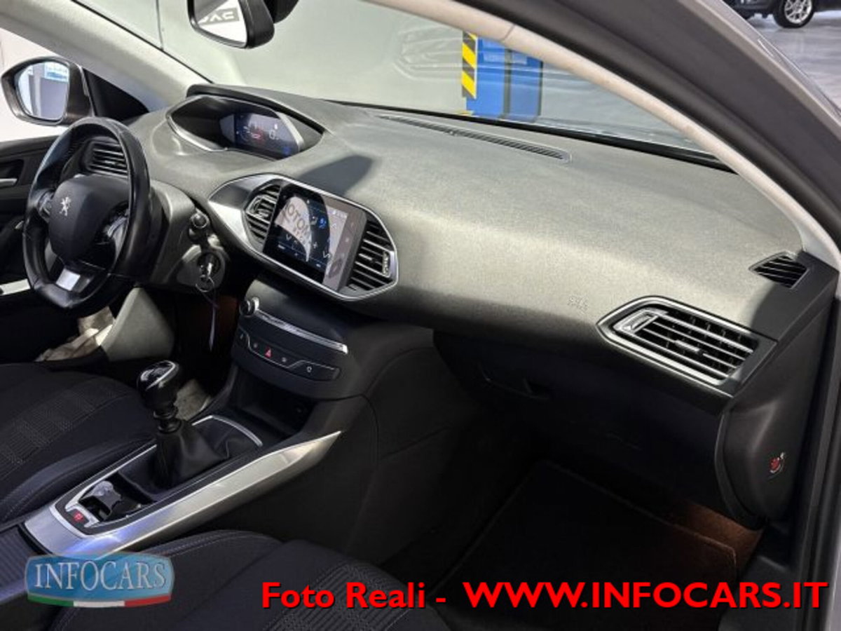 Peugeot 308 SW BlueHDi 130 S&S Allure (12)