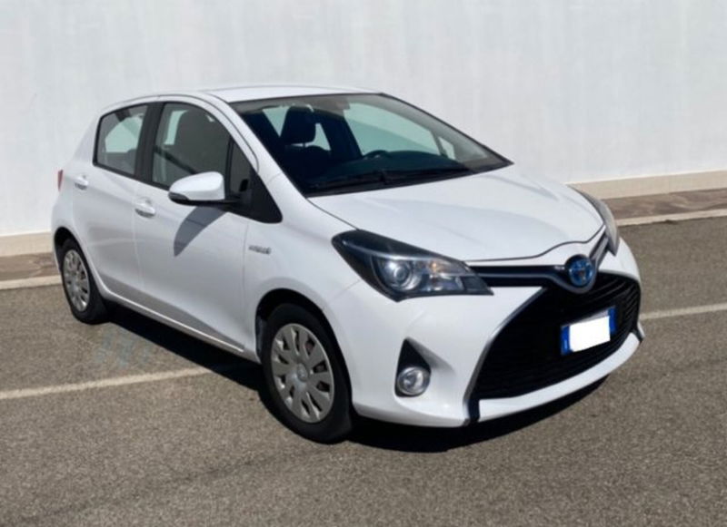 Toyota Yaris 1.5 Hybrid 5 porte Cool
