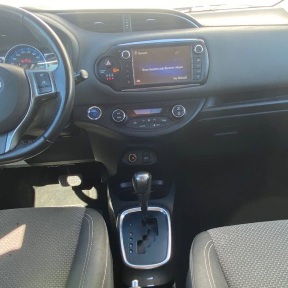 Toyota Yaris 1.5 Hybrid 5 porte Cool (11)