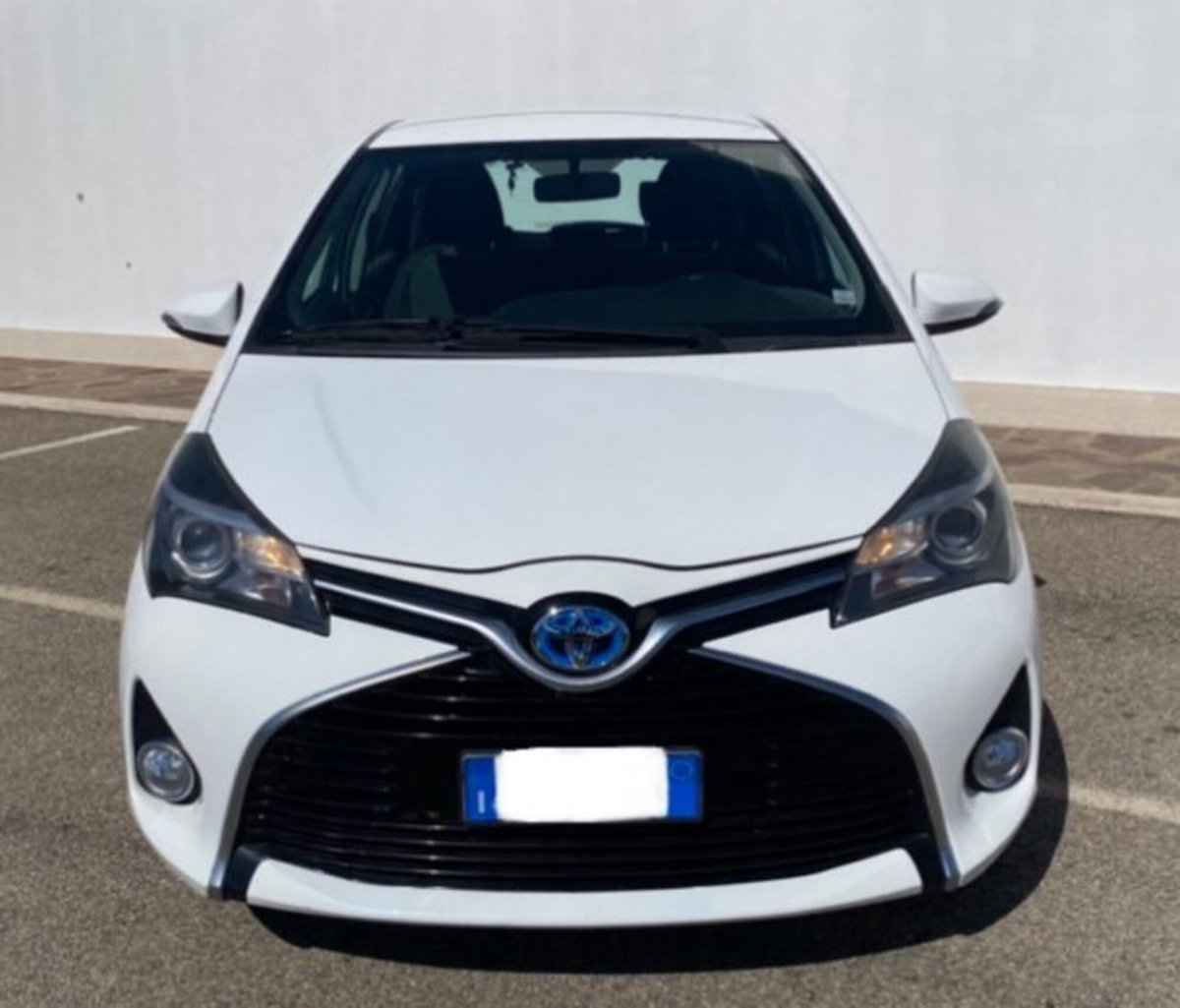 Toyota Yaris 1.5 Hybrid 5 porte Cool (2)