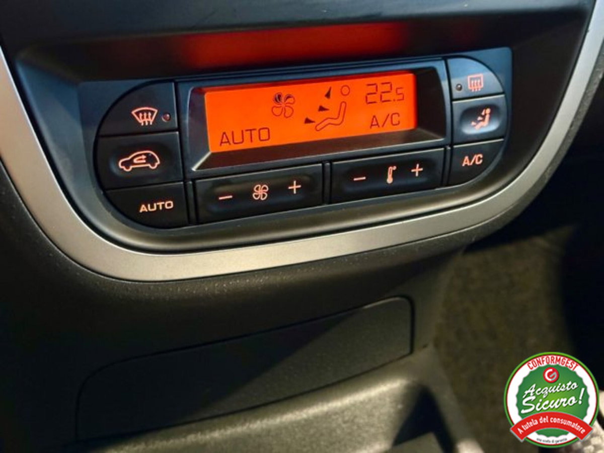Citroen C3 1.4 Exclusive (14)