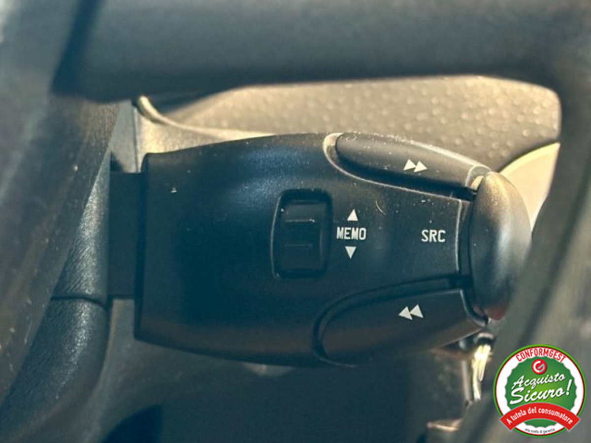 Citroen C3 1.4 Exclusive (19)