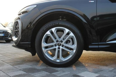 Audi Q5 Sportback 2.0 tdi mhev+ Launch Edition S line quattro 204cv s-tronic (6)