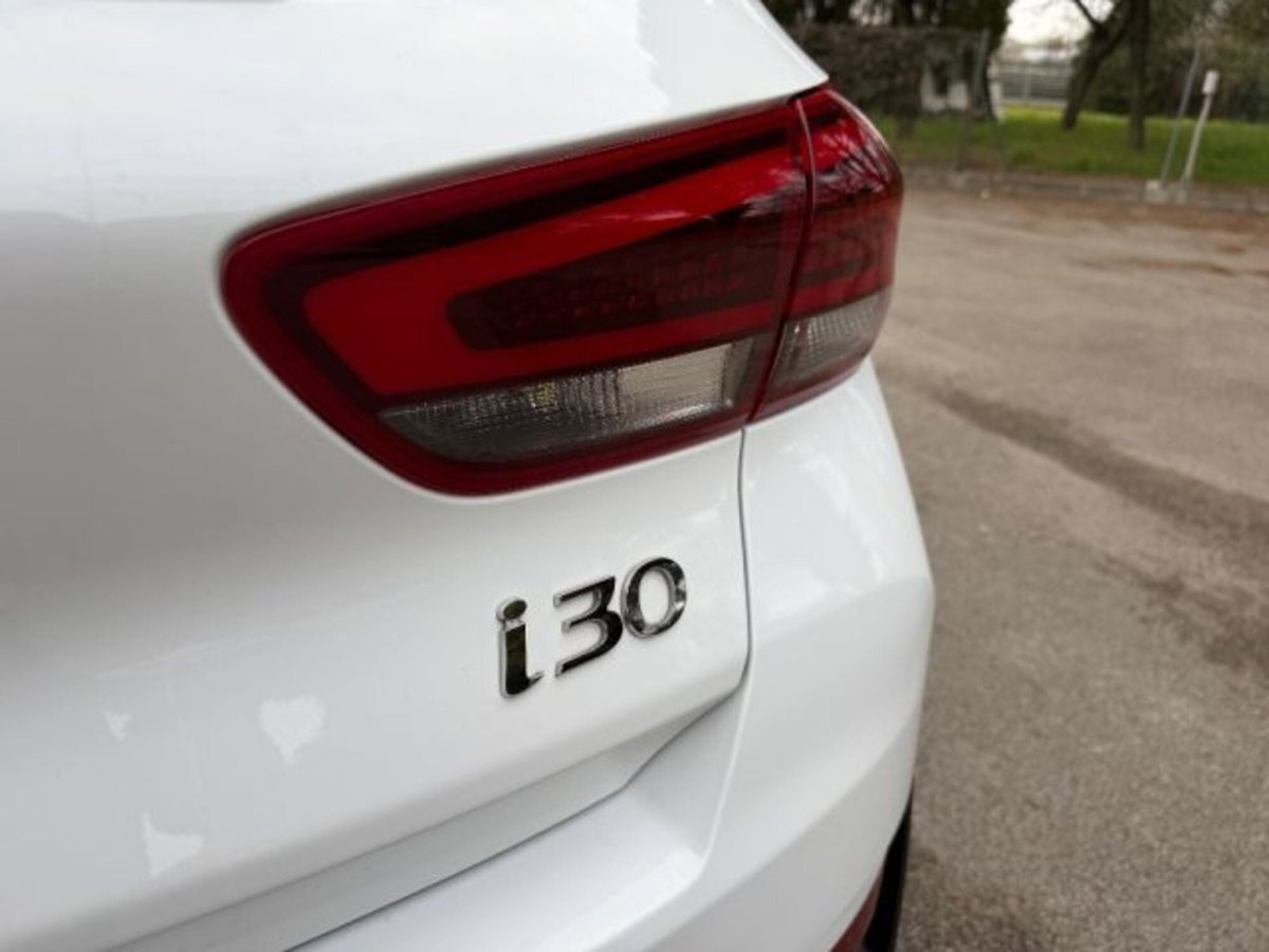 Hyundai i30 1.0 t-gdi 48V Prime 120cv dct (8)