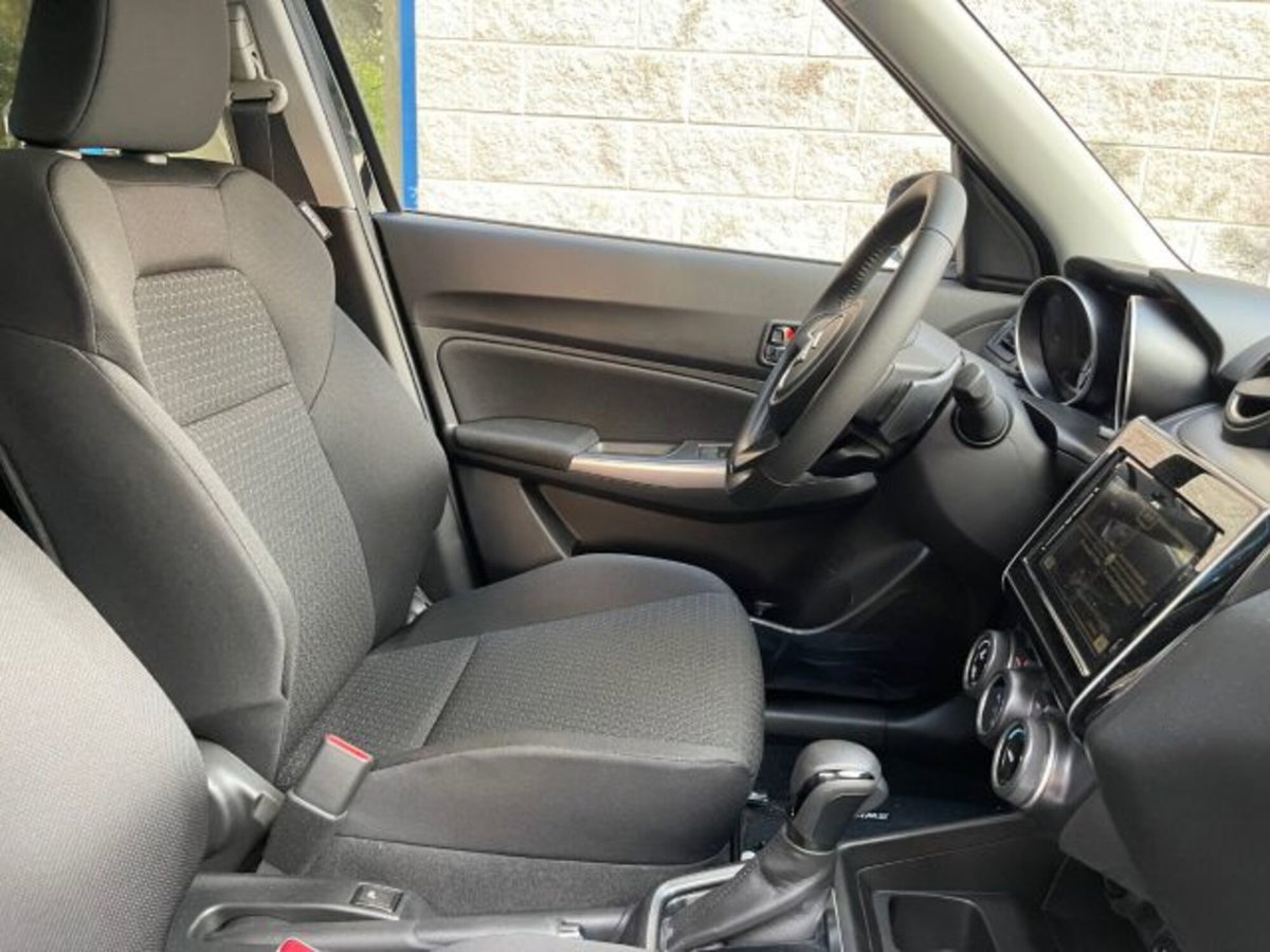 Suzuki Swift 1.2h Top 2wd cvt (19)